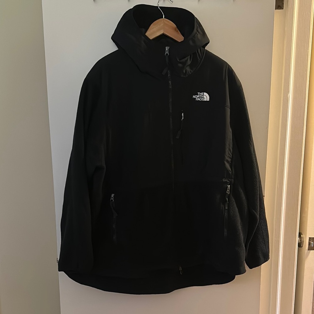Women’s Denali 3X hooded Great winter coat . Used great condition